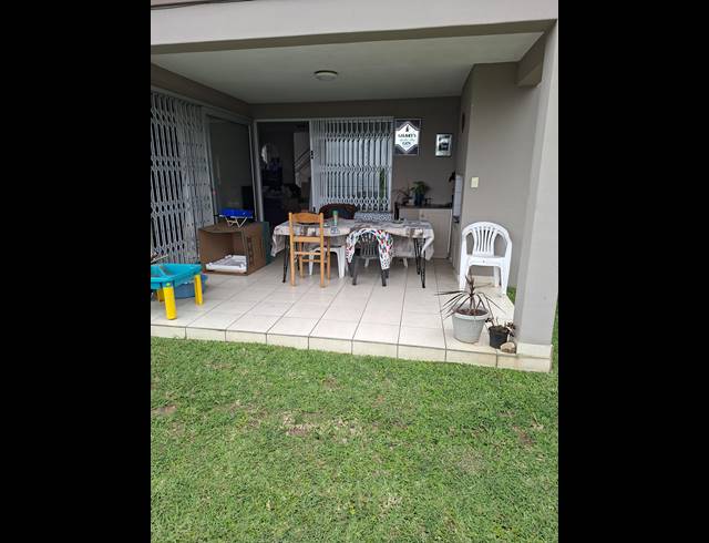 3 BEDROOM TOWNHOUSE FOR SALE IN LAWRENCE ROCKS